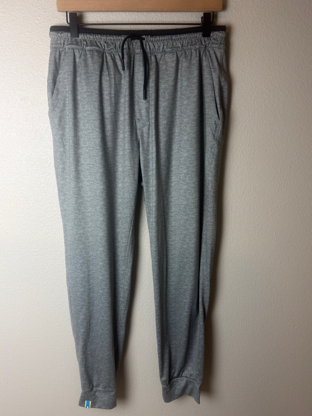 Chubbies Men’s Gray Athletic Jogger Pants